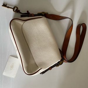 FOSSIL Crossbody purse!